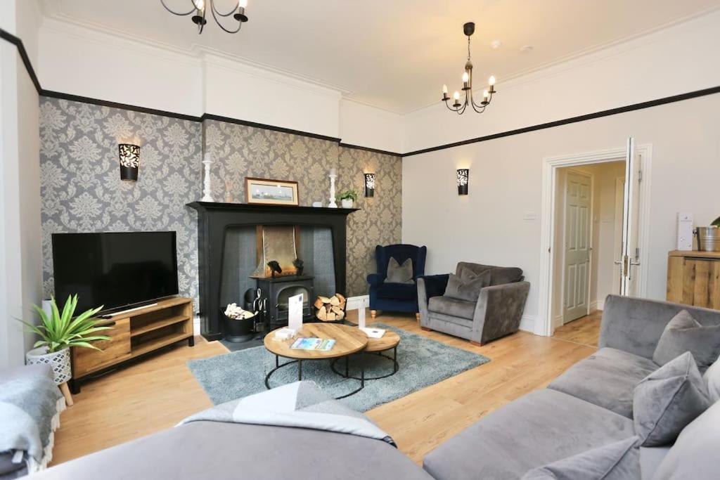 The Hot Tub Townhouse By Holiday Heim Lytham St Annes Exteriér fotografie
